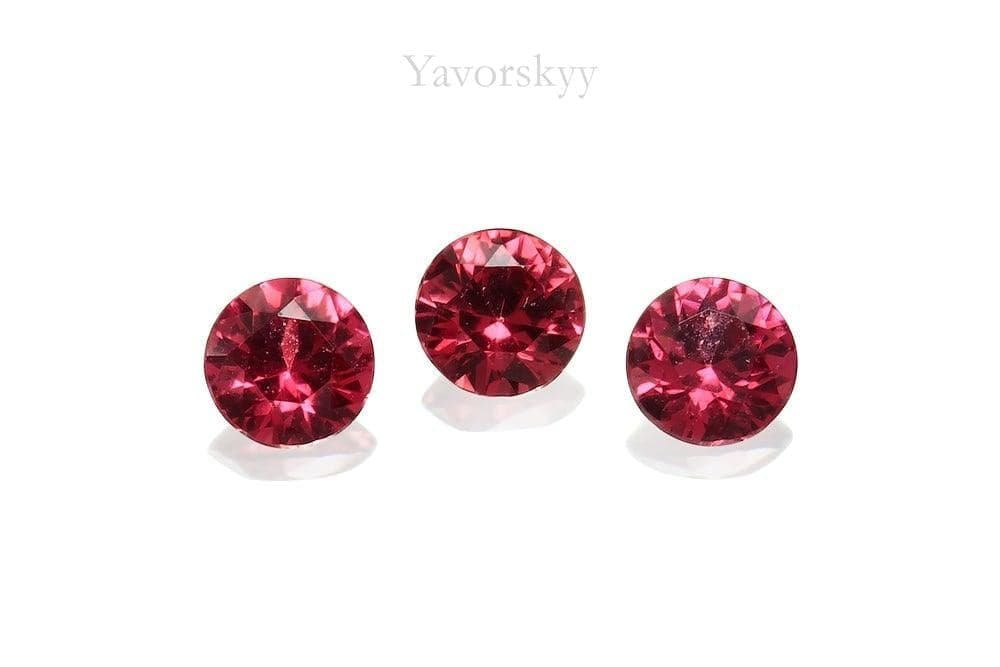 Image of red color spinel 0.09 ct top view