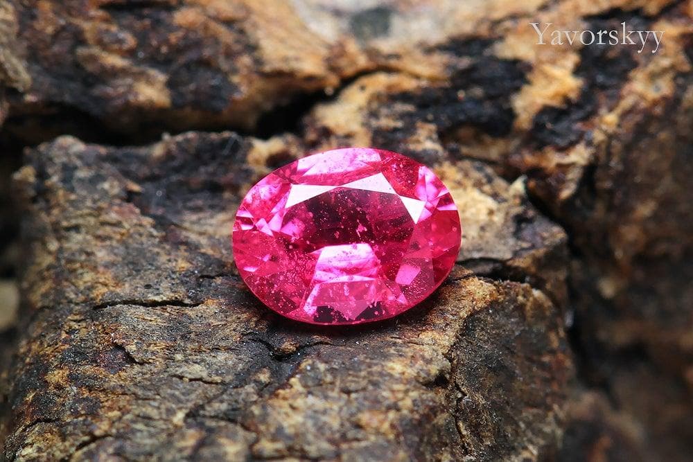 Oval red spinel feceted