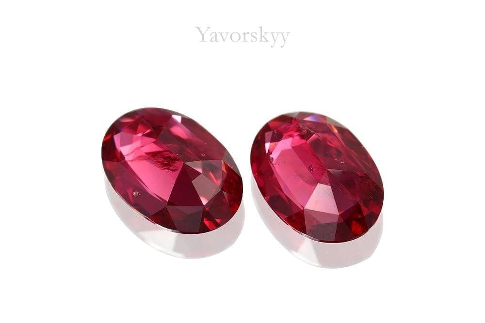 Red spinel gemstone feceted