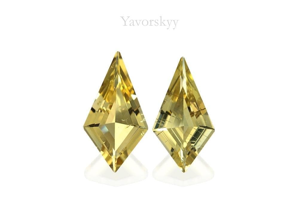 Image of top view of scapolite 2.26 carats matched pair