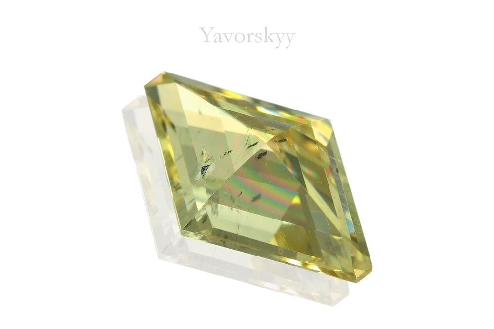 Oval cut scapolite 2.32 cts front view image