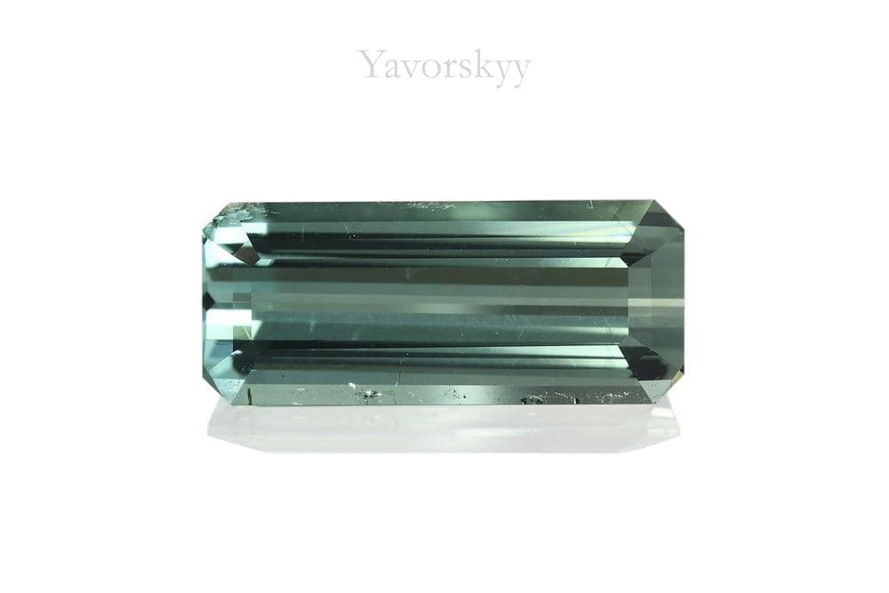 A photo of green tourmaline 2.76 carats top view
