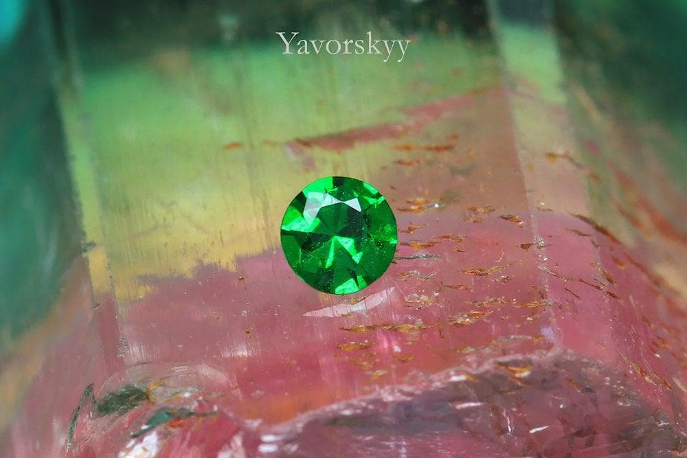 Green demantoid garnet