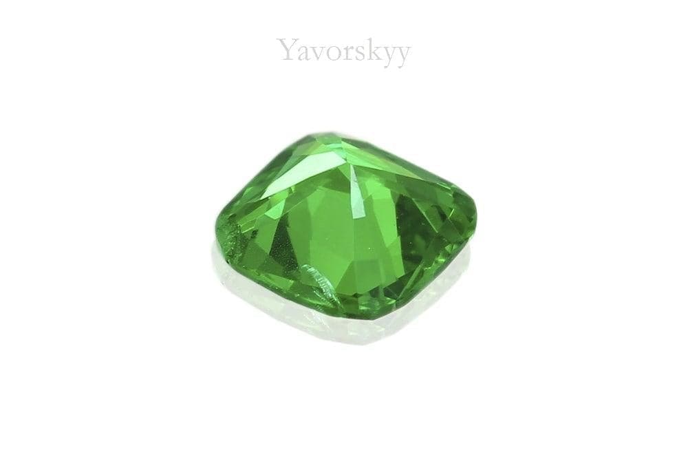 0.12 ct tsavorite cushion cut back side photo