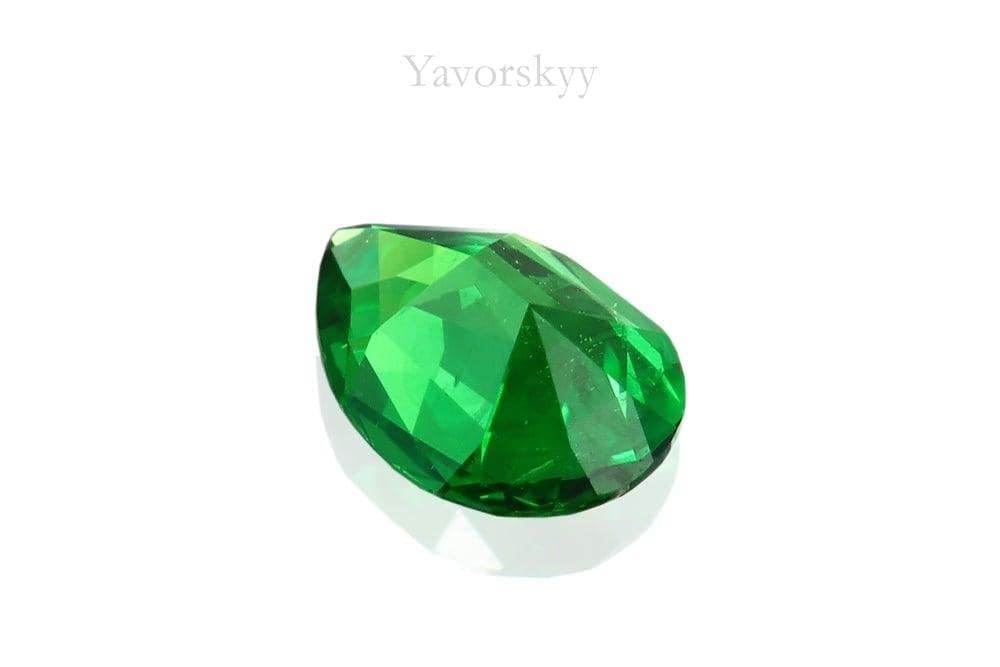 Pear shape tsavorite 0.22 ct bottom view picture
