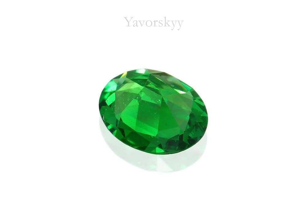 0.25 ct oval cut tsavorite bottom view photo