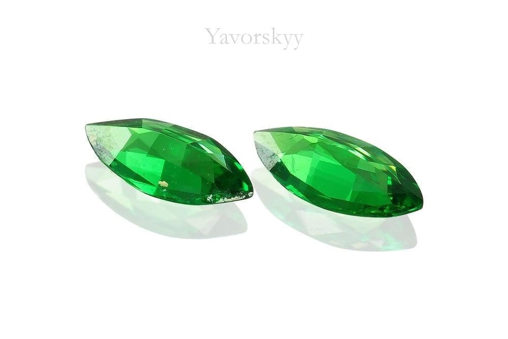 Photo of bottom view of tsavorite 0.38 carat matched pair