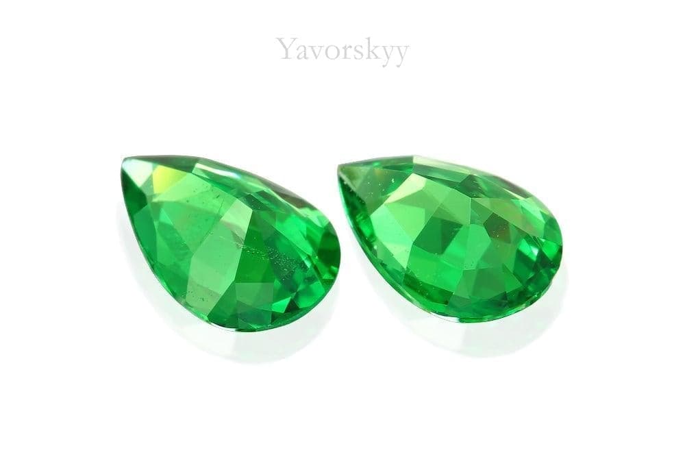 Bottom view image of pear tsavorite 1.01 ct match pair