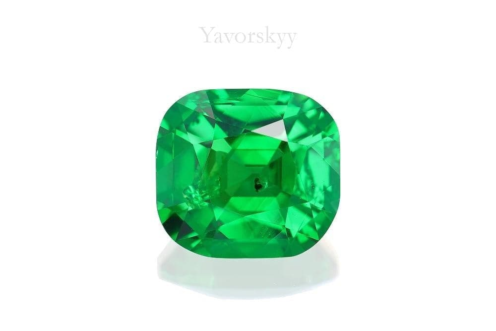 A front view picture of 1.29 ct tsavorite
