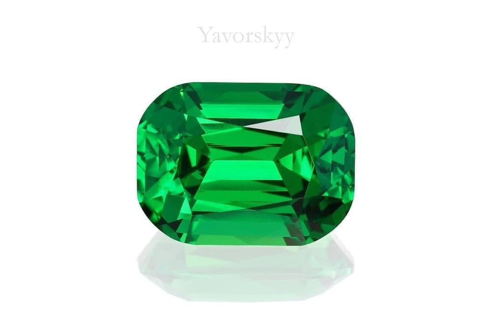 Top view image of a pretty tsavorite 1.38 carats