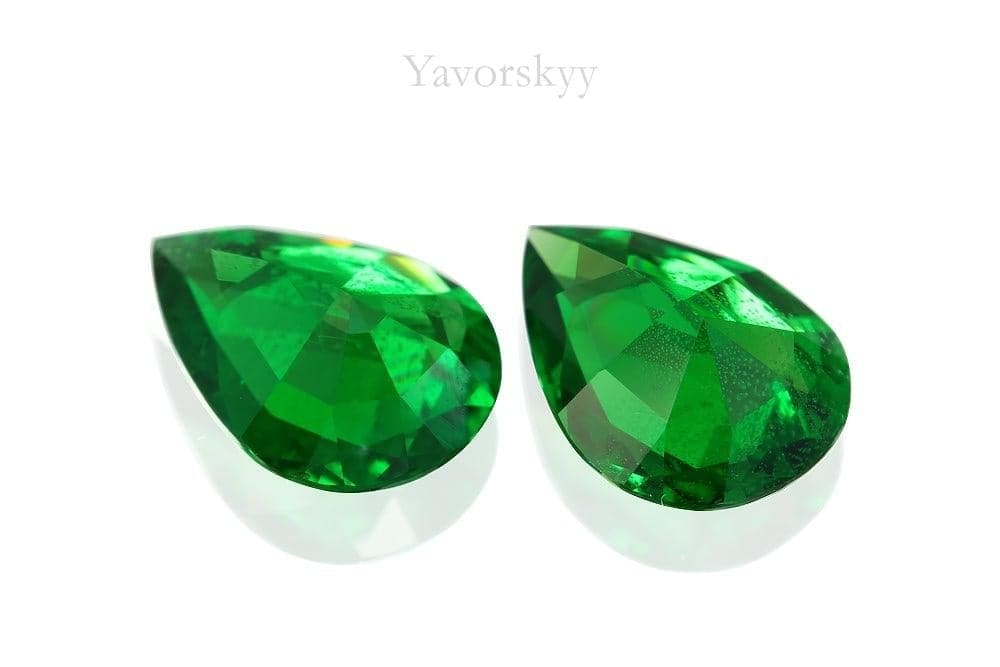 Back side photo of pear tsavorite 1.8 cts match pair