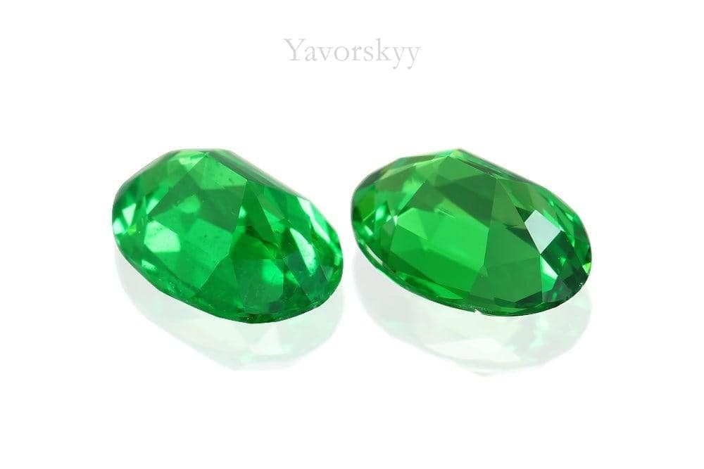 A matched pair of tsavorite oval 1.95 cts back side picture