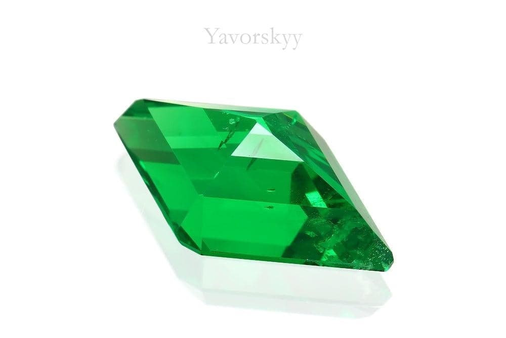 A bottom view photo of tsavorite 2.17 carats