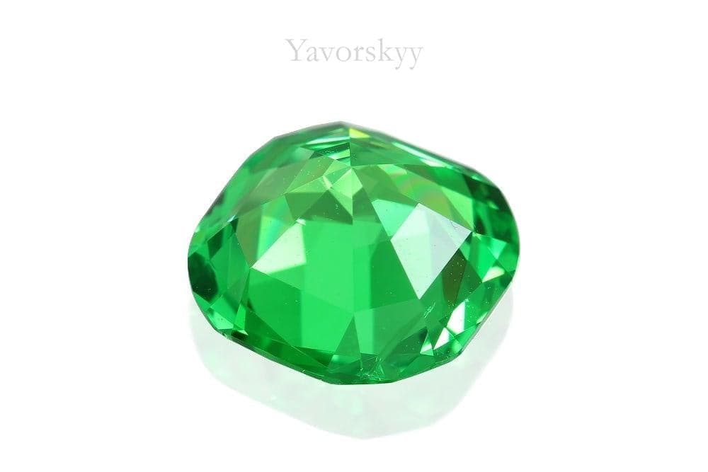 2.78 cts cushion shape tsavorite bottom picture