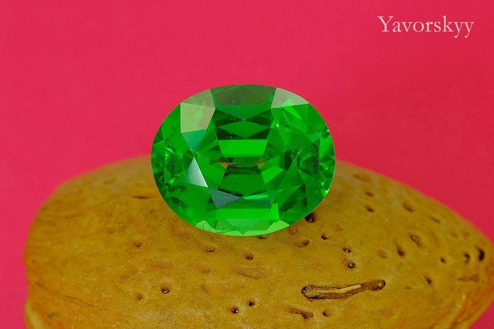 Tsavorite 3.26 cts - Yavorskyy