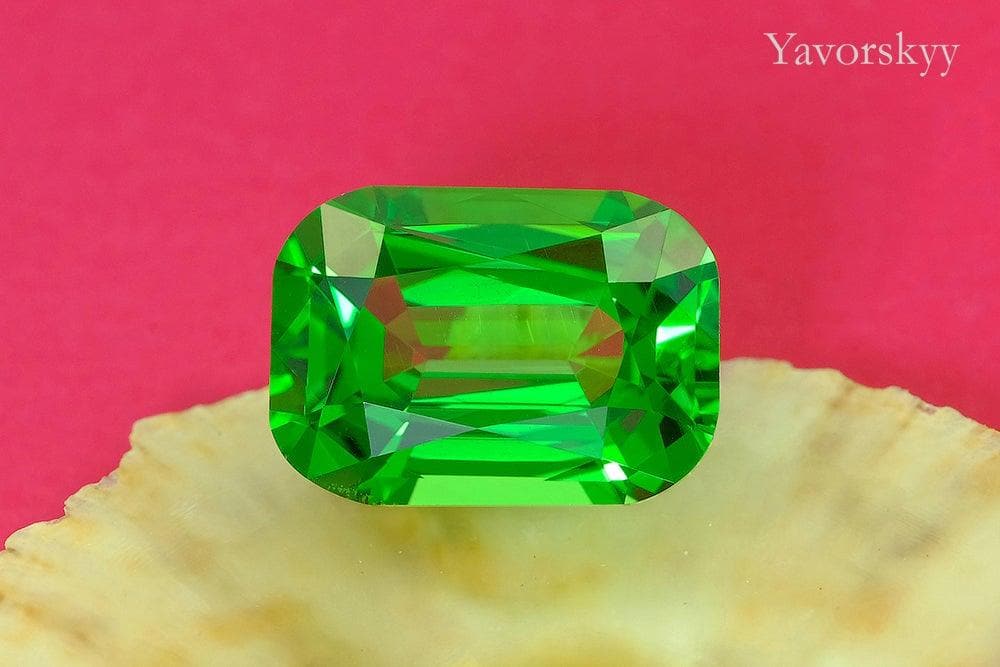 Tsavorite 5.08 cts - Yavorskyy