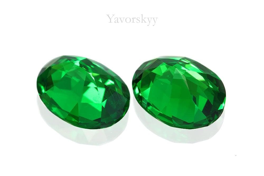 Photo of bottom view of tsavorite 6.23 cts pair