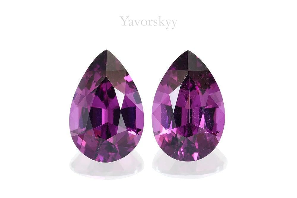 A match pair of umbalite garnet oval 2.5 cts front view photo