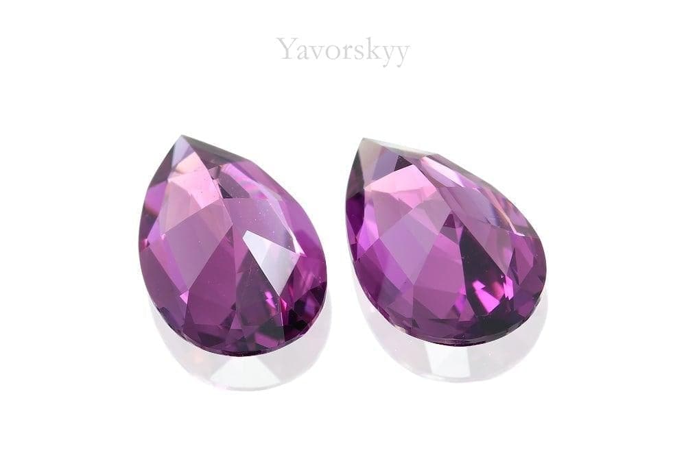 Bottom view picture of oval umbalite garnet 2.5 cts matched pair