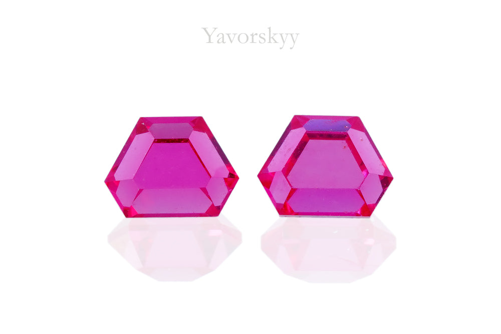 Red Spinel 0.23 ct / 2 pcs