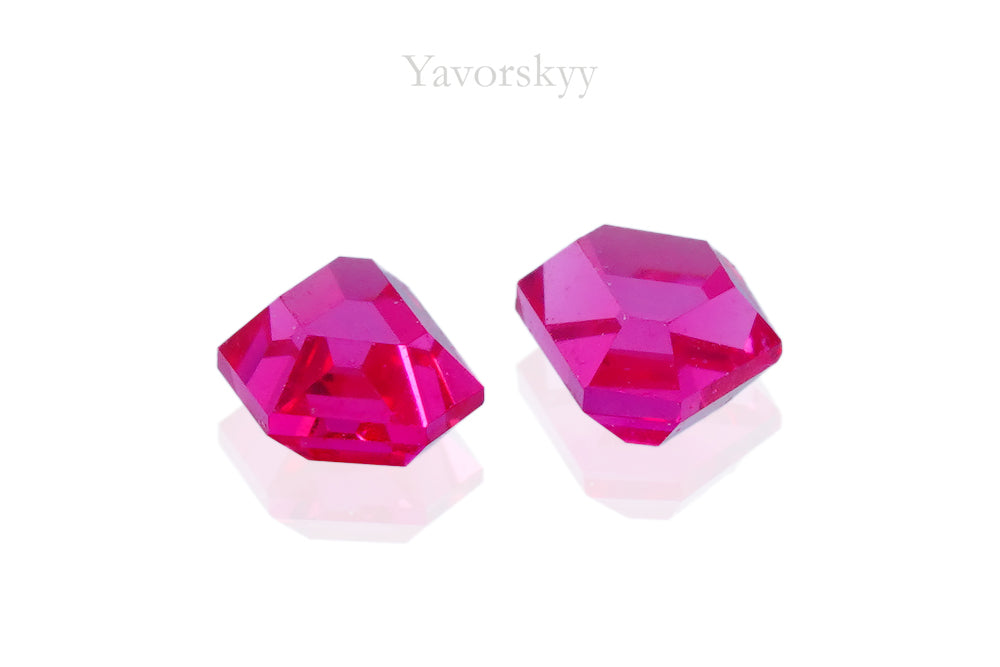 Red Spinel 0.23 ct / 2 pcs