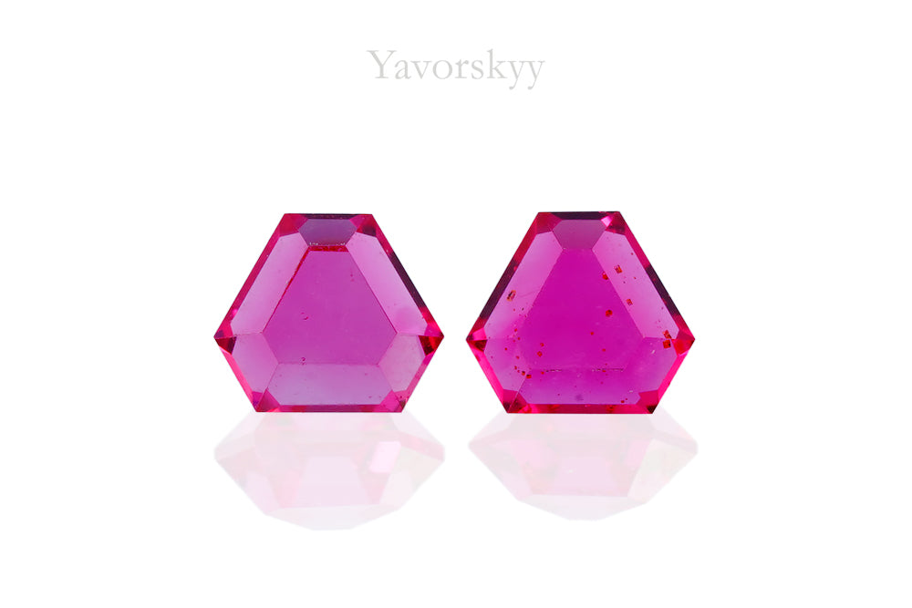 Red Spinel 0.28 ct / 2 pcs