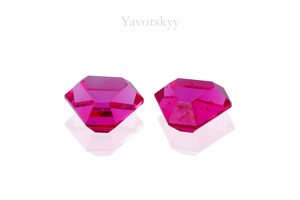 Red Spinel 0.28 ct / 2 pcs