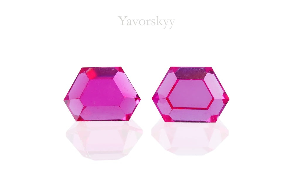 Red Spinel 0.30 ct / 2 pcs