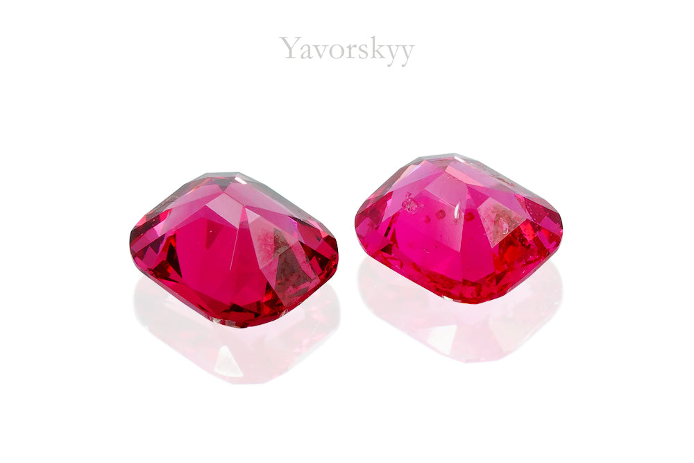 Red Spinel 0.30 ct / 2 pcs