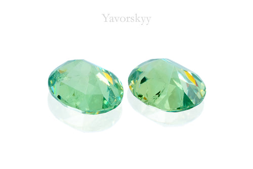 Demantoid 0.32 ct / 2 pcs