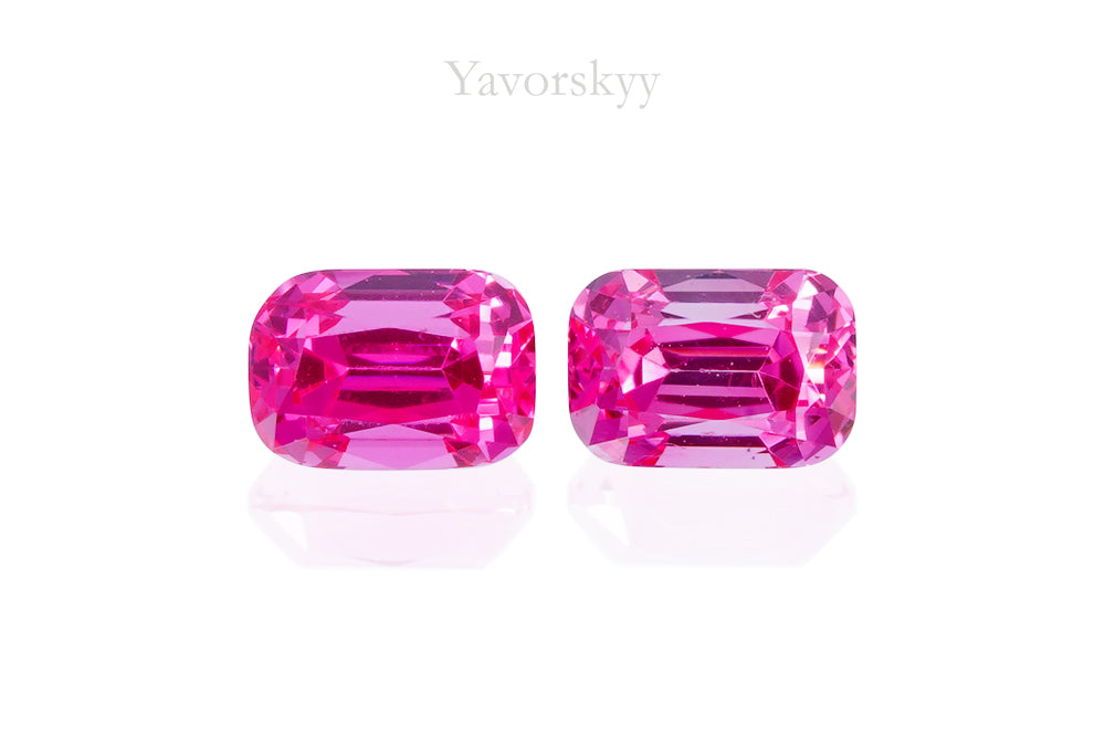 Vivid Pink Spinel 0.33 ct / 2 pcs