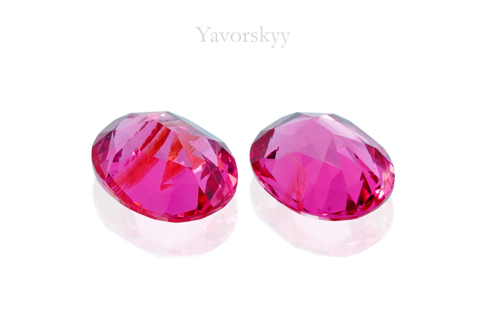 Red Spinel 0.41 ct / 2 pcs