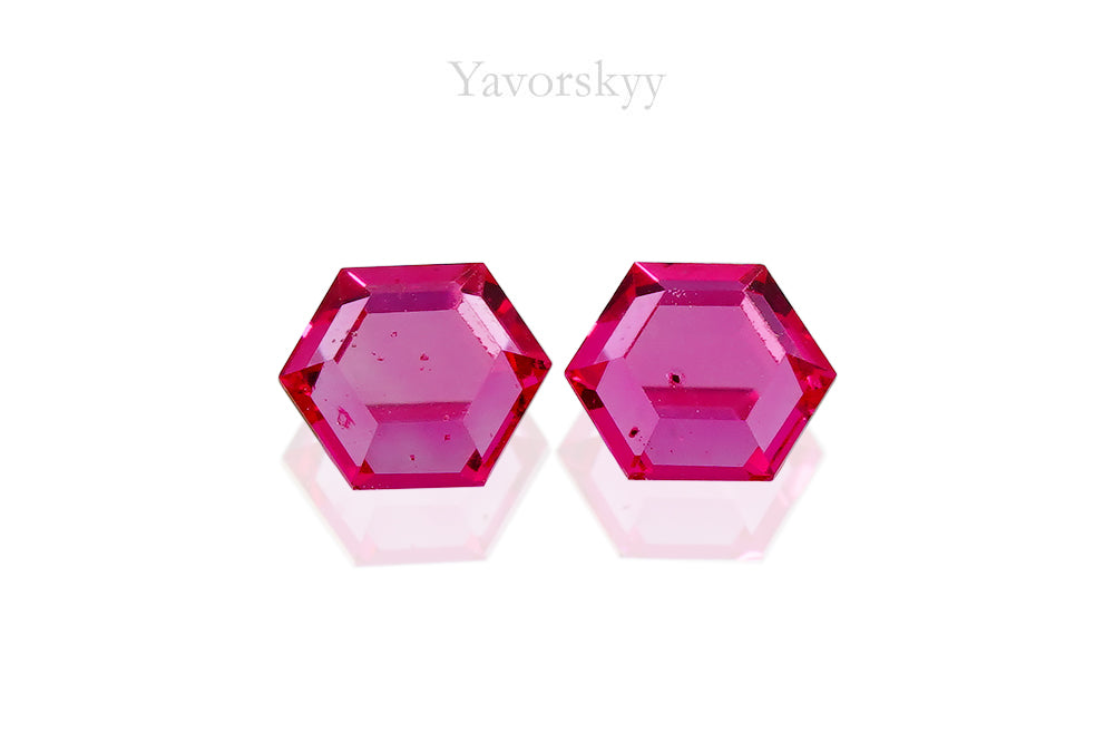 Pinkish-red Spinel 0.43 ct / 2 pcs