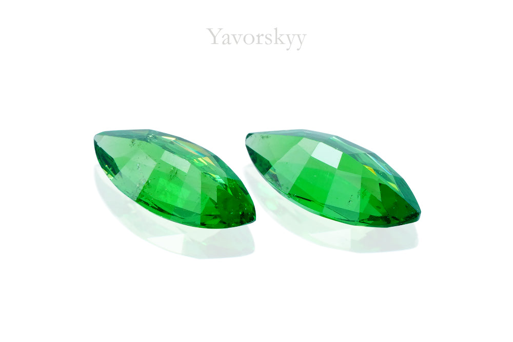 Tsavorite 0.43 ct / 2 pcs