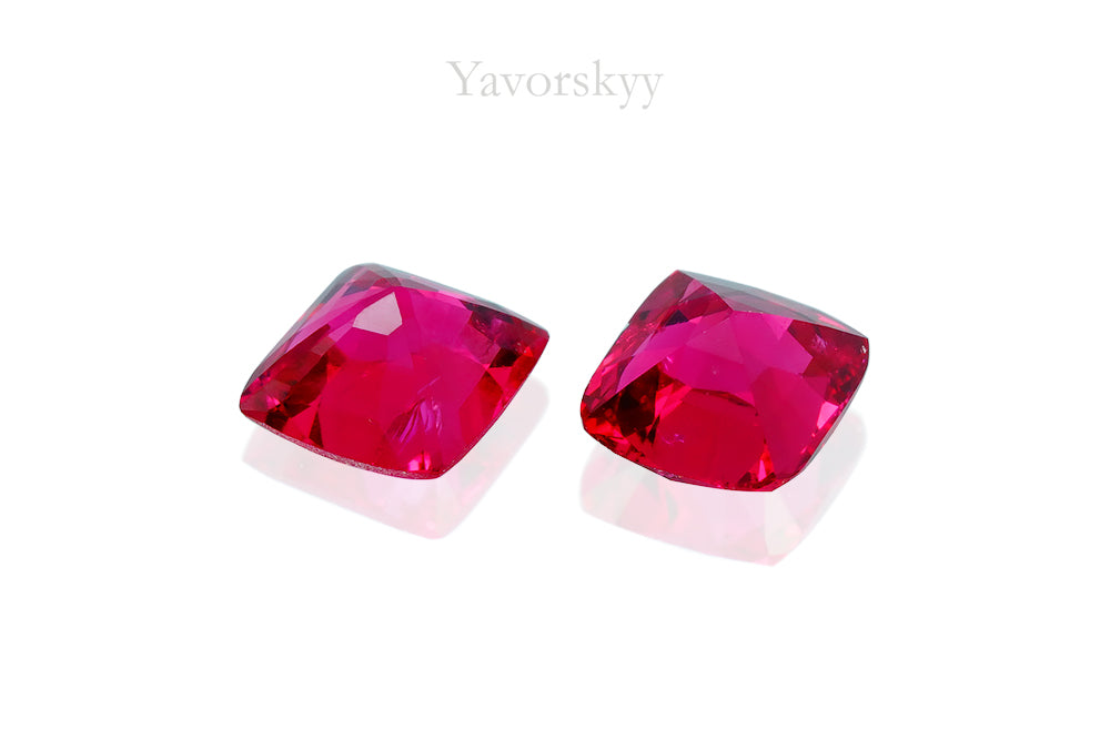 Red Spinel 0.60 ct / 2 pcs
