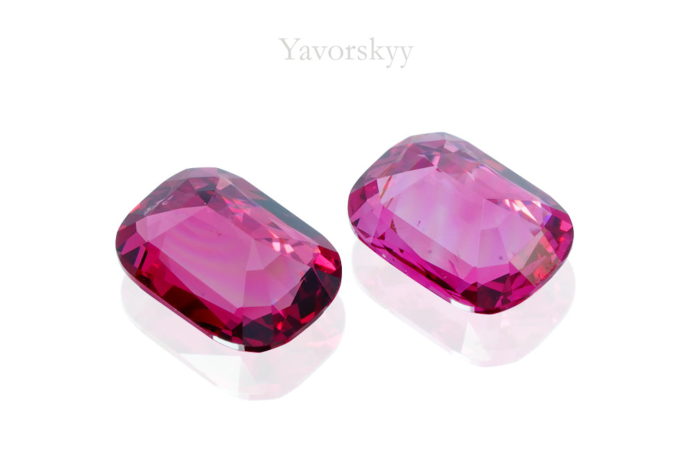 Red Spinel 0.68 ct / 2 pcs