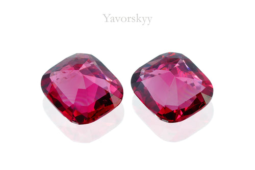 Red Spinel 0.71 ct / 2 pcs