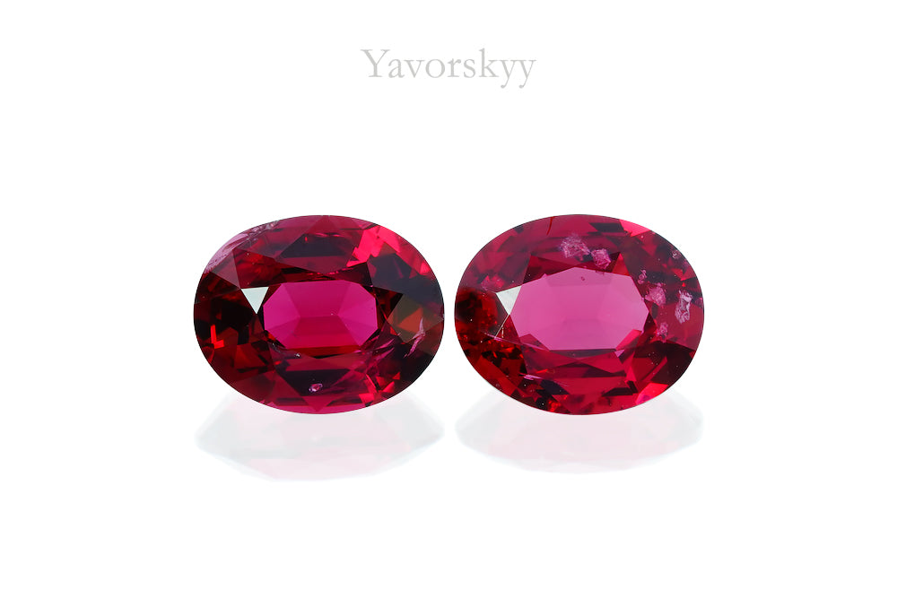 Red Spinel 0.77 ct / 2 pcs