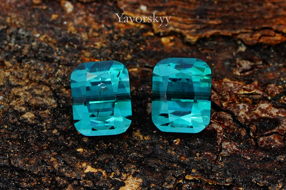 Green Tourmaline 0.94 ct / 2 pcs