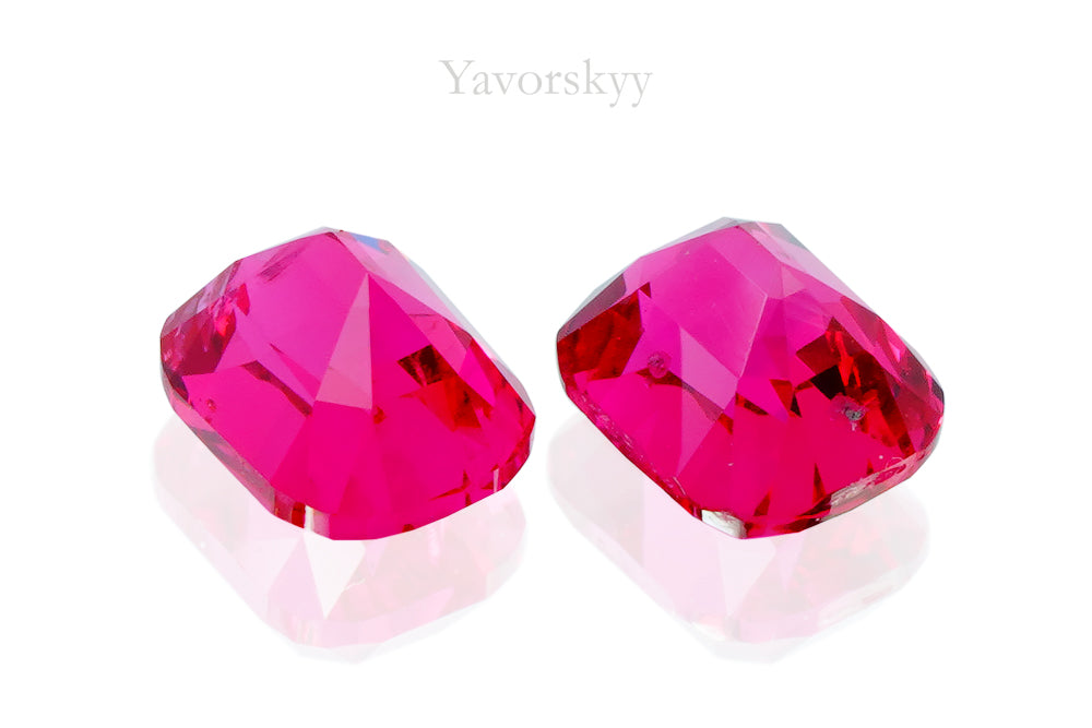 Vibrant Red Spinel Burma 1.06 cts / 2 pcs