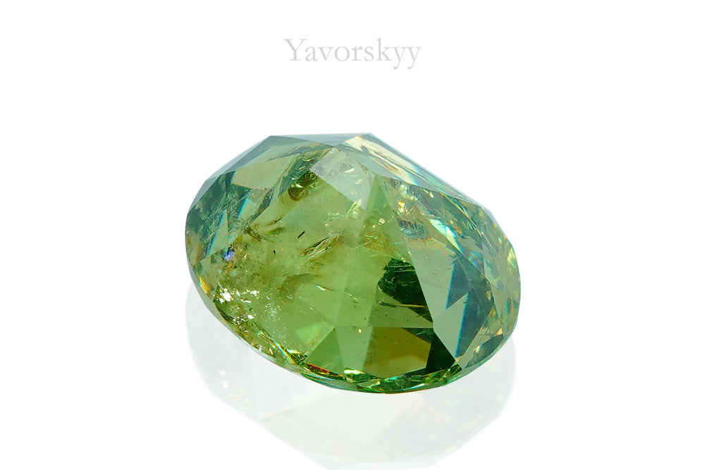 Oval demantoid 1.3 carats back side picture