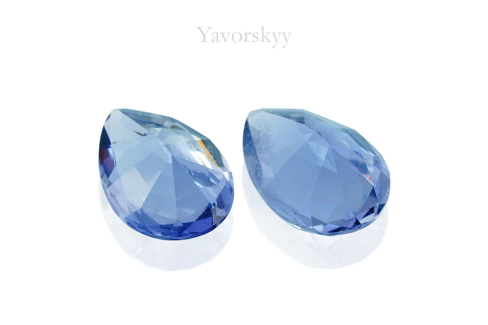 Loose iolite gemstones