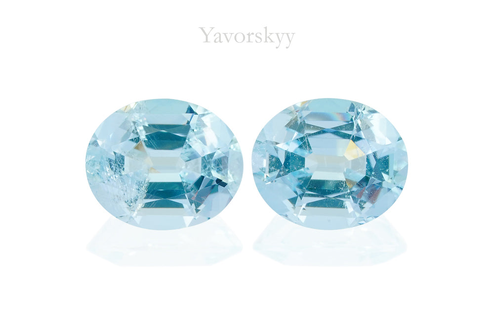 Top view image of pear shape aquamarine 1.34 cts pair