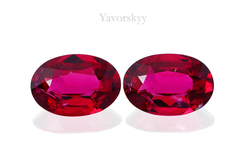 Red Spinel 1.36 cts / 2 pcs