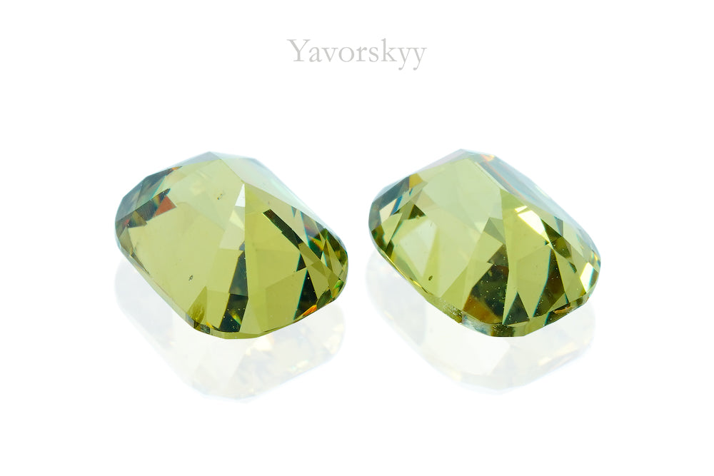 Demantoid 1.48 cts / 2 pcs