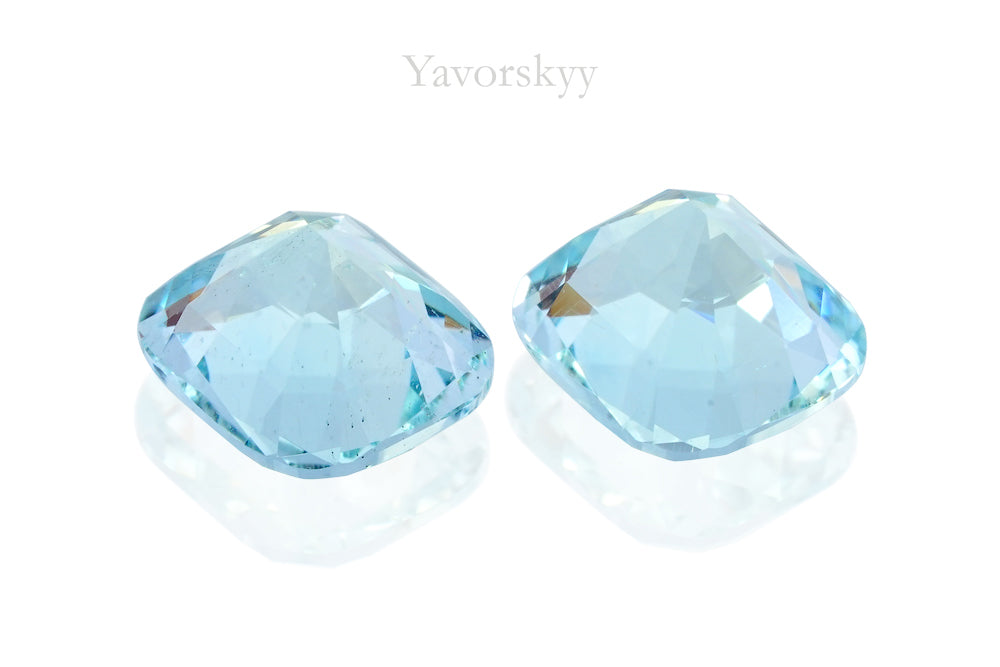 Photo of bottom view of  aquamarine 1.63 carats matched pair