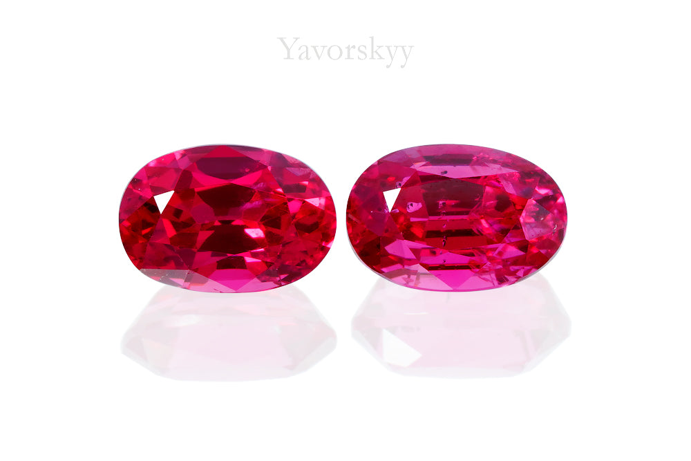 Pair of red spinel oval 1.73 carats front view photo