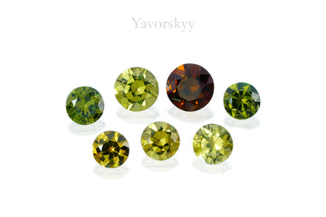 Demantoid 1.86 cts / 7 pcs