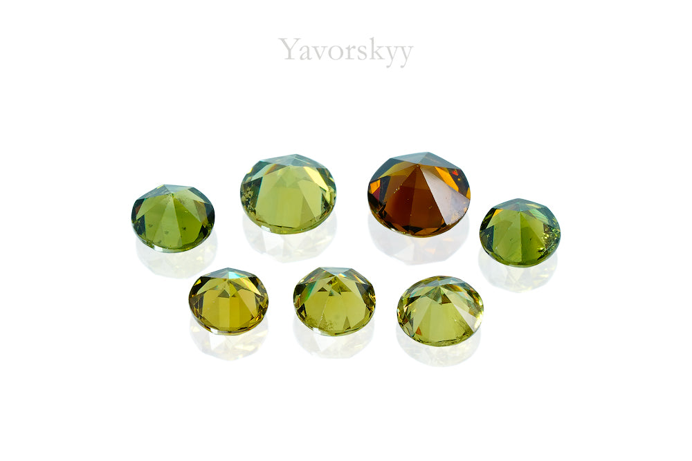 Demantoid 1.86 cts / 7 pcs