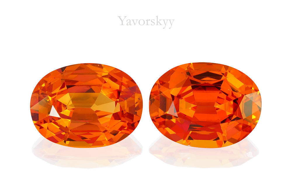 A pair of mandarin garnet oval 14.34 carats front view photo